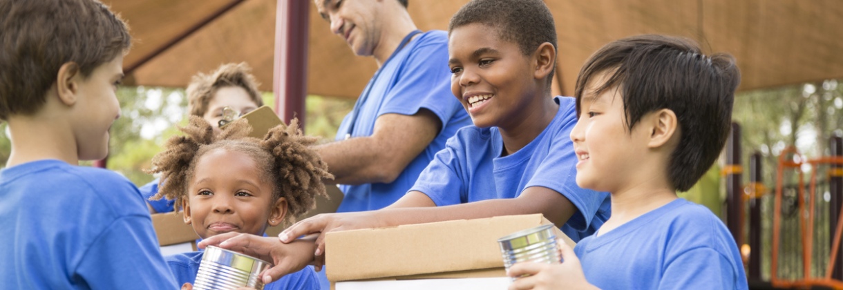 20 Random Acts of Kindness Ideas: A World of Possibilities